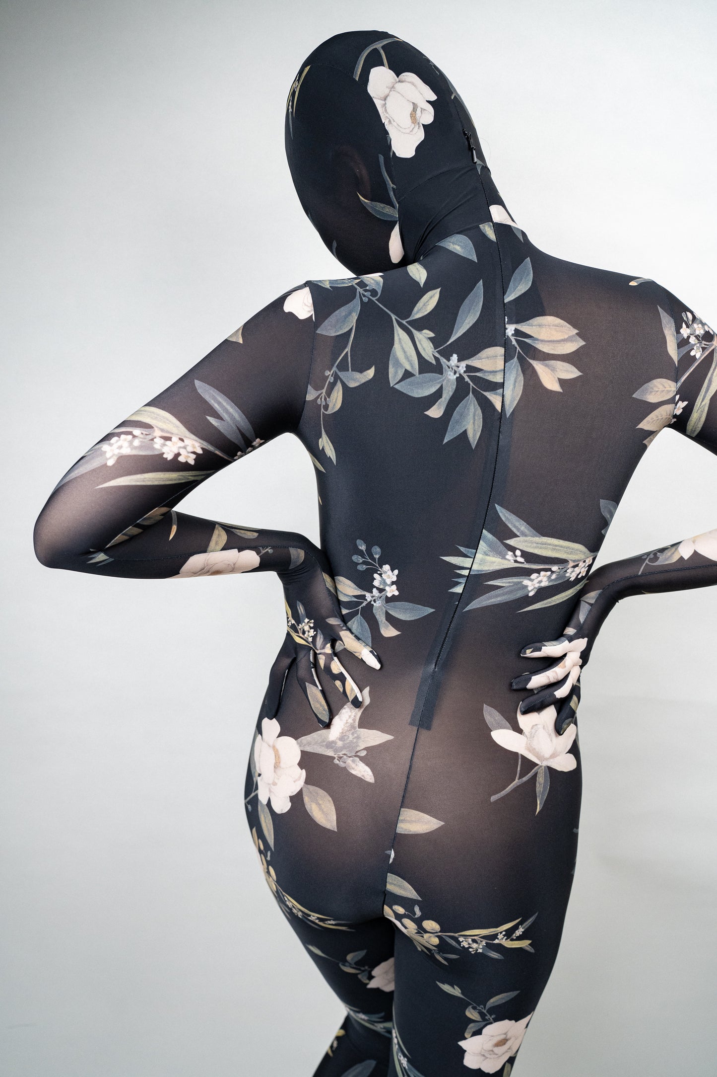 Yulan bodysuit zentai