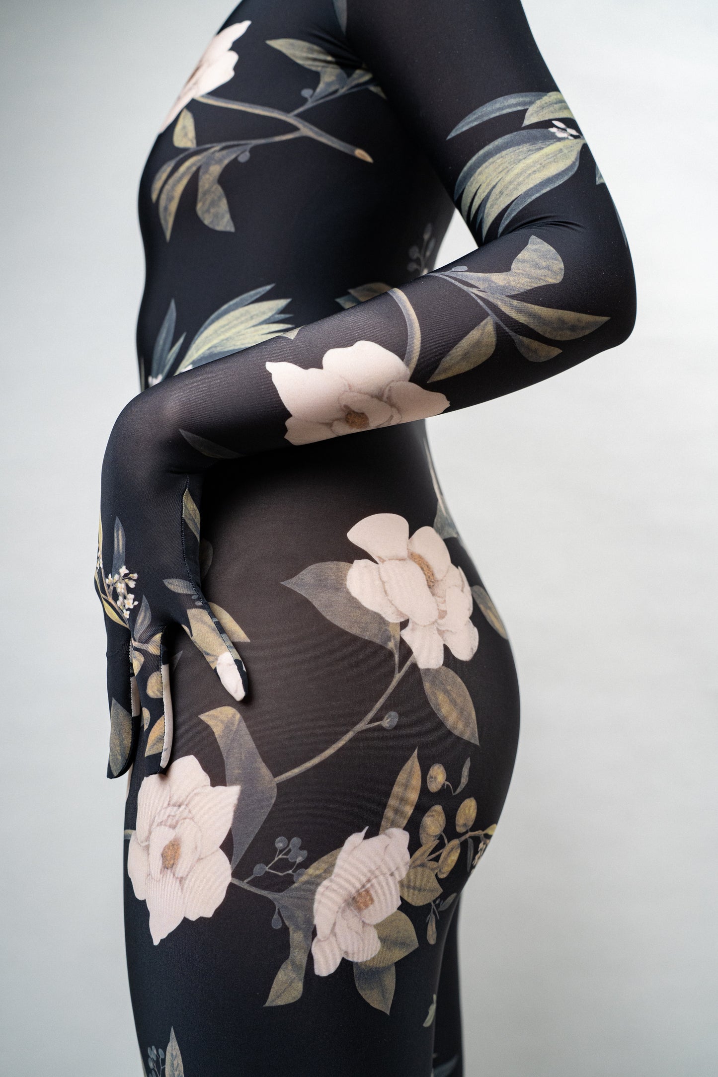 Yulan bodysuit zentai